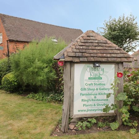 The Barn Villa Redditch Exterior photo