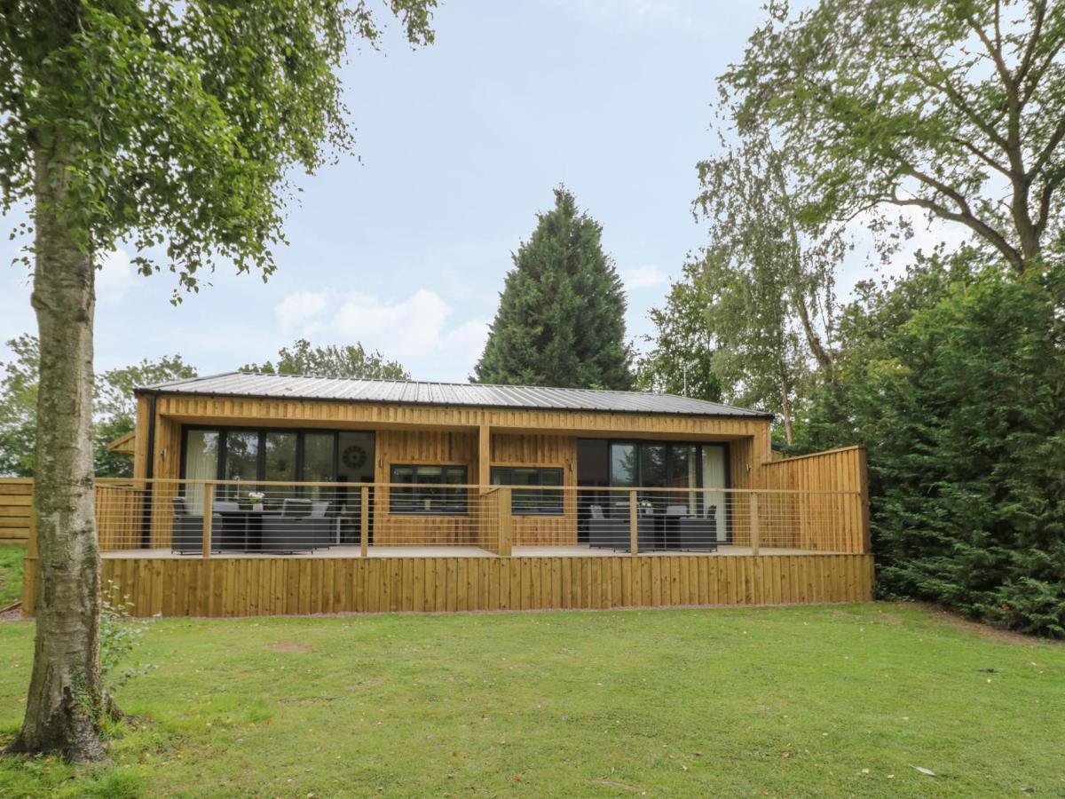 The Barn Villa Redditch Exterior photo